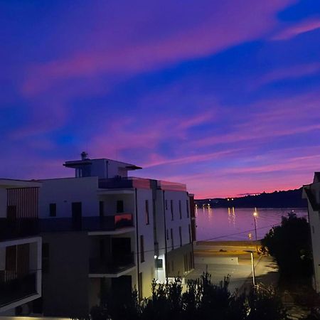 Zeezicht Appartement 50M From Beach Srima Zewnętrze zdjęcie