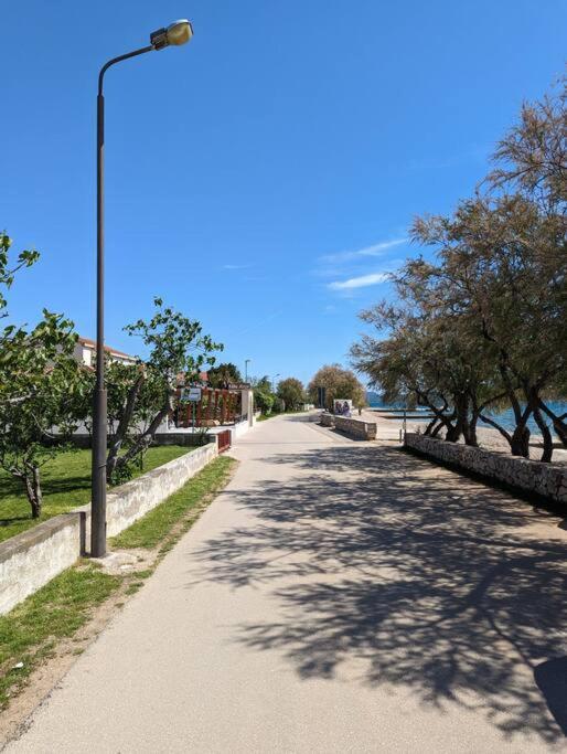 Zeezicht Appartement 50M From Beach Srima Zewnętrze zdjęcie