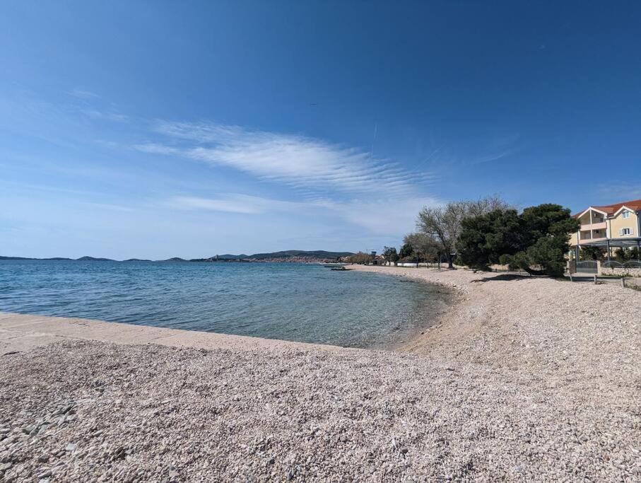 Zeezicht Appartement 50M From Beach Srima Zewnętrze zdjęcie