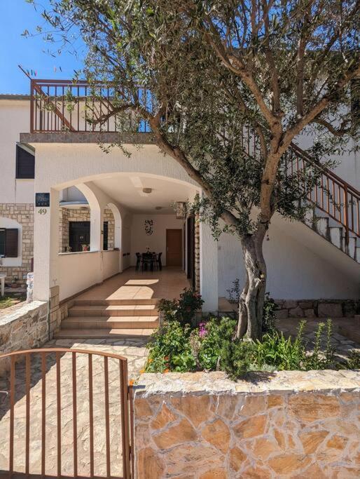 Zeezicht Appartement 50M From Beach Srima Zewnętrze zdjęcie