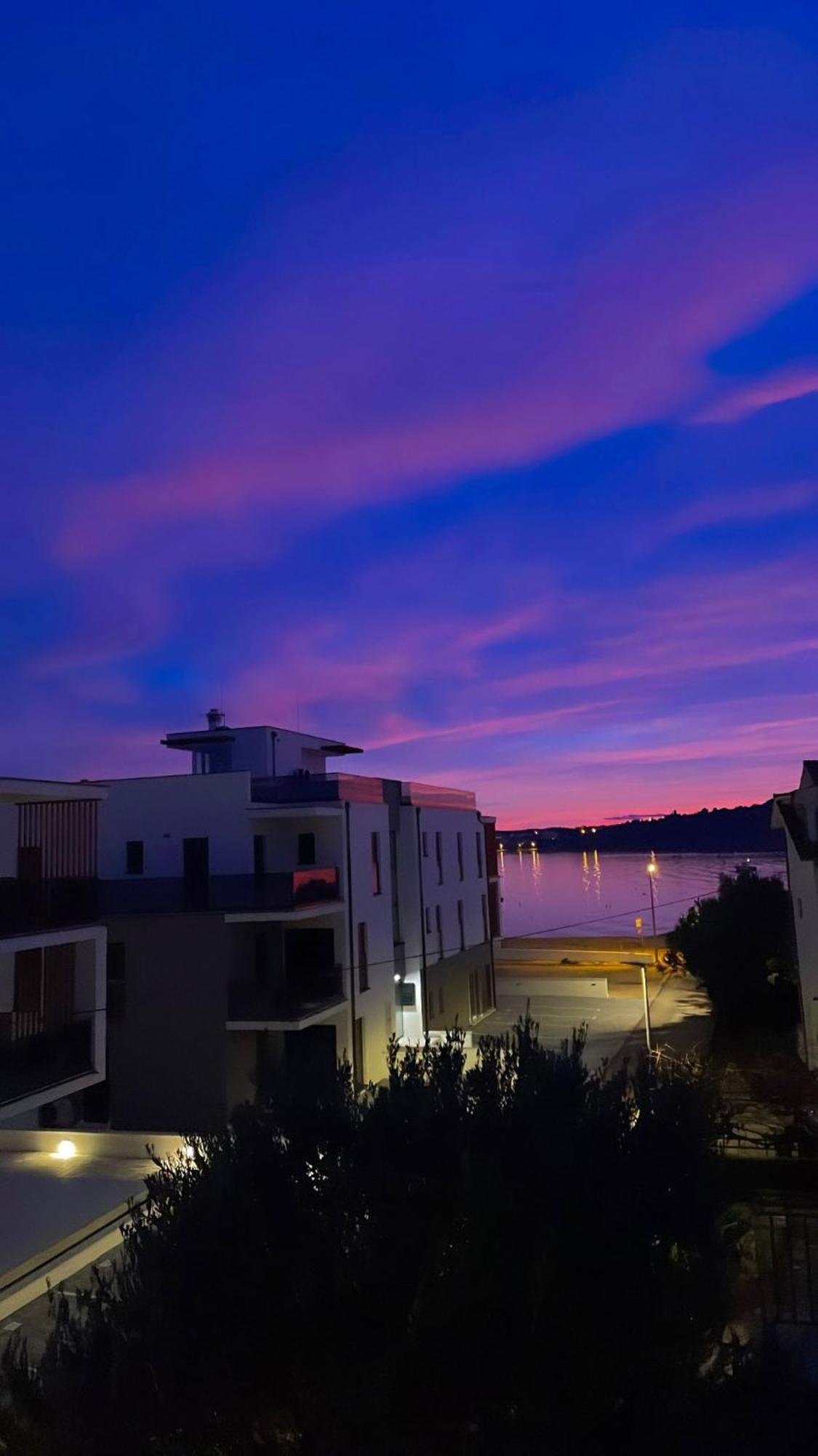 Zeezicht Appartement 50M From Beach Srima Zewnętrze zdjęcie
